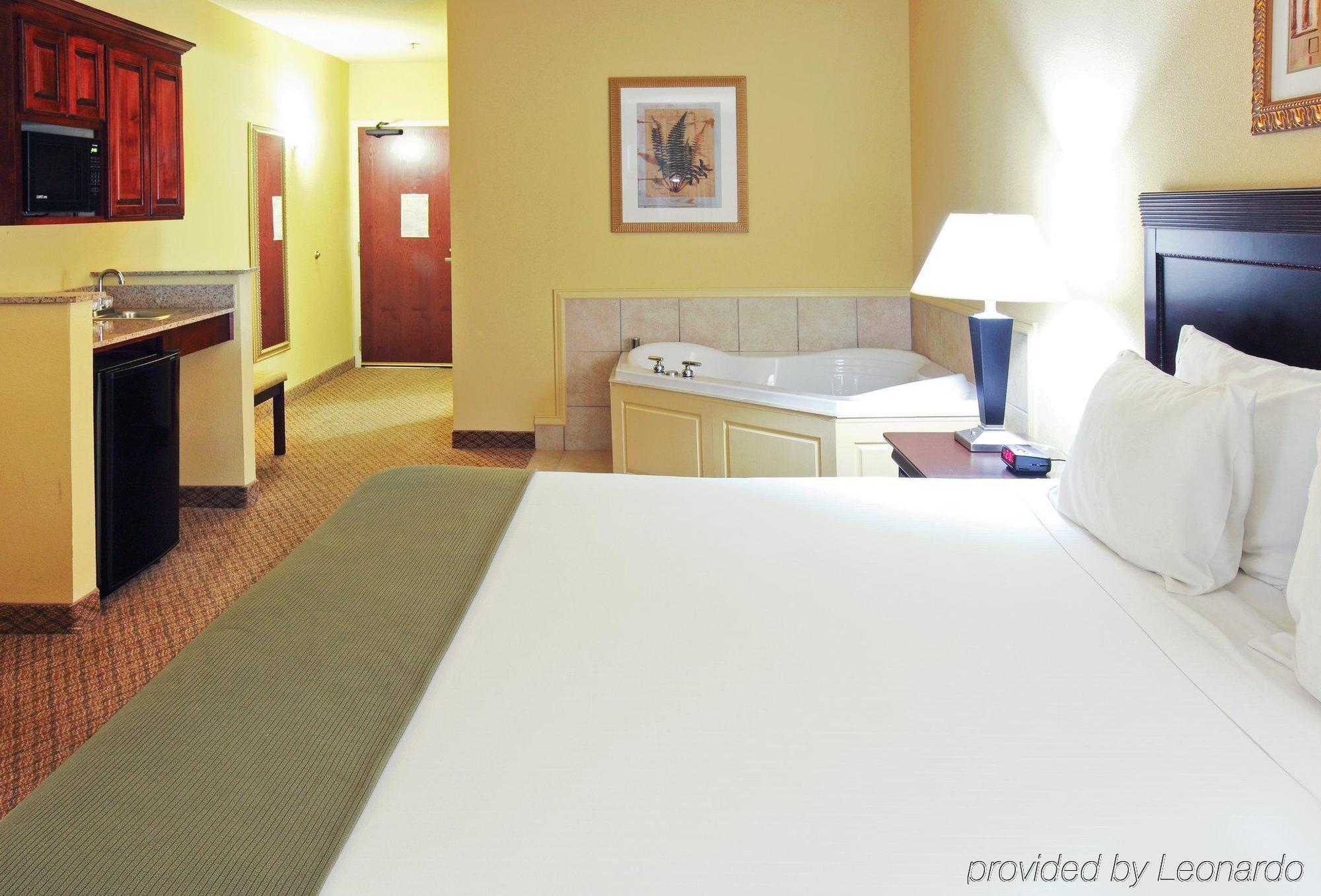 Holiday Inn Express Hotel And Suites Shreveport South Park Plaza, An Ihg Hotel Oda fotoğraf